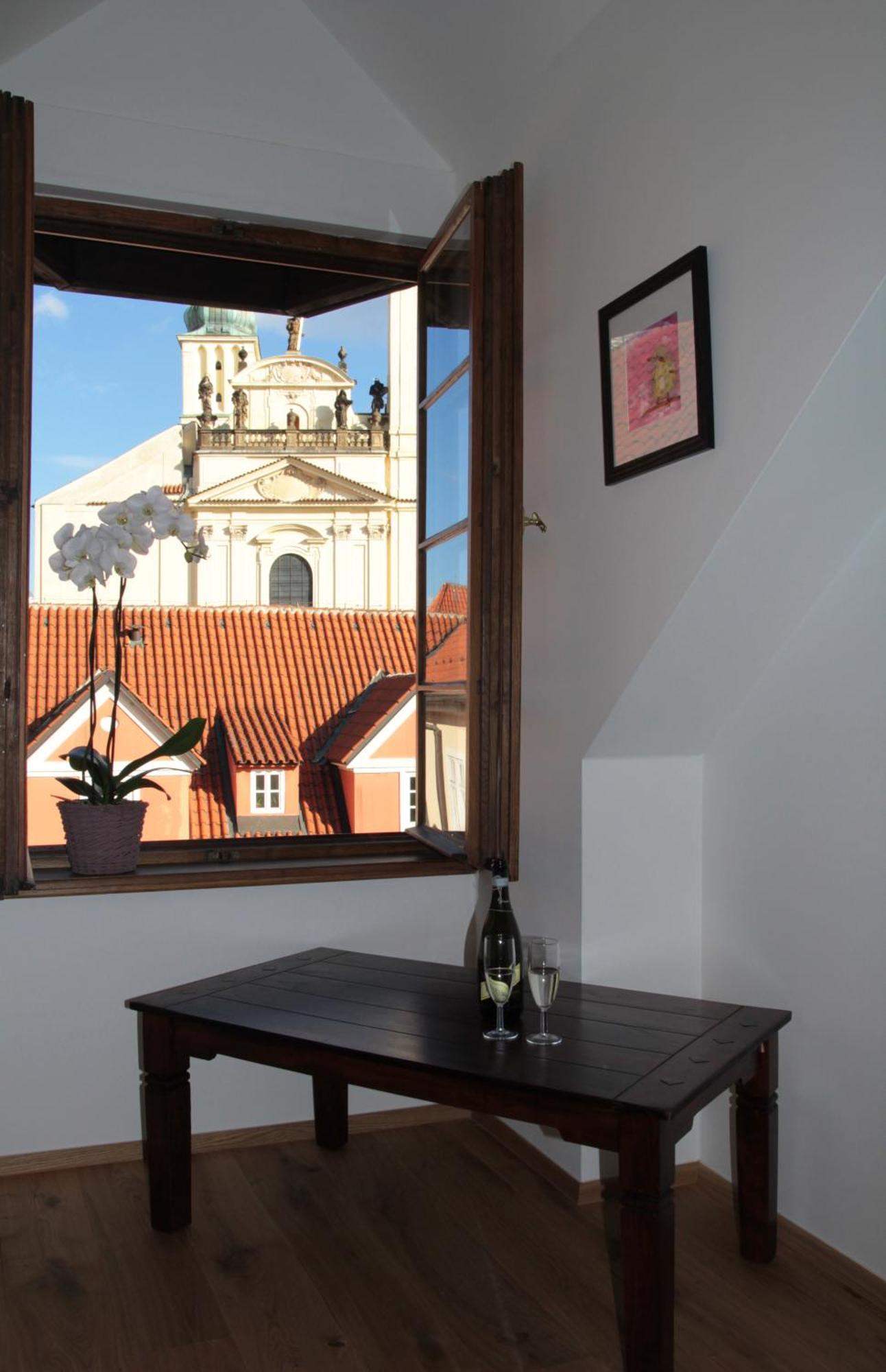 Апартаменти Old Town Boutique